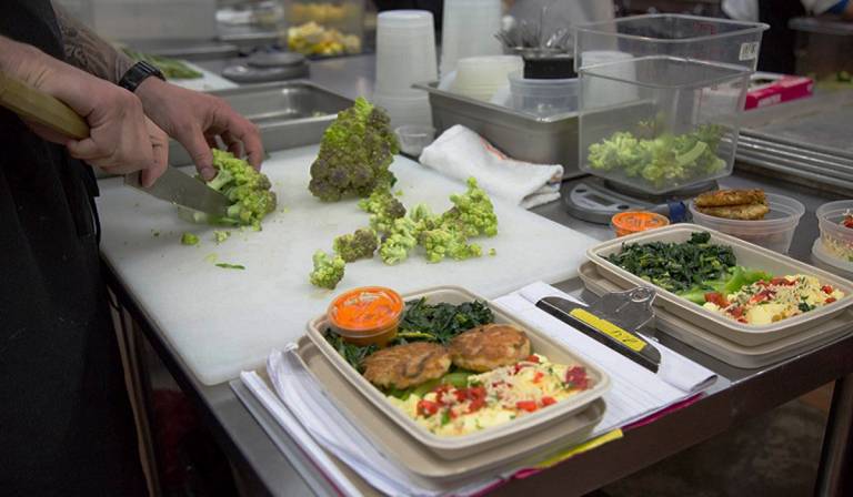 Merajai Pasar Kuliner Digital: Panduan Lengkap Bisnis Catering Online